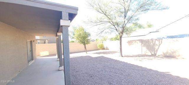 1832 S FALCON Drive, Gilbert, AZ 85295