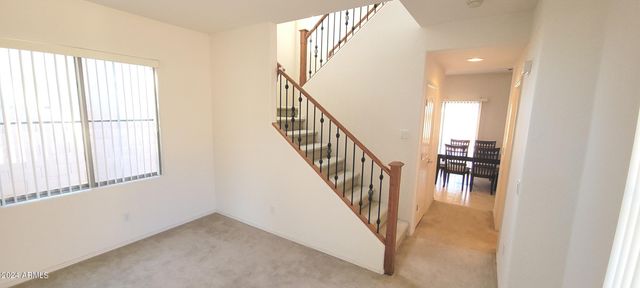 1832 S FALCON Drive, Gilbert, AZ 85295