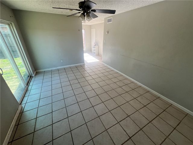 2322 Vialoux Dr, Corpus Christi, TX 78418