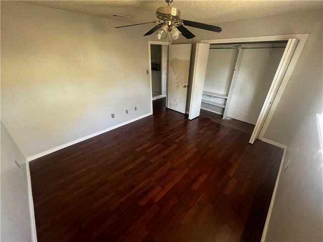 2322 Vialoux Dr, Corpus Christi, TX 78418