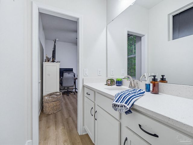 5821 Creek Station Dr, Pensacola, FL 32504