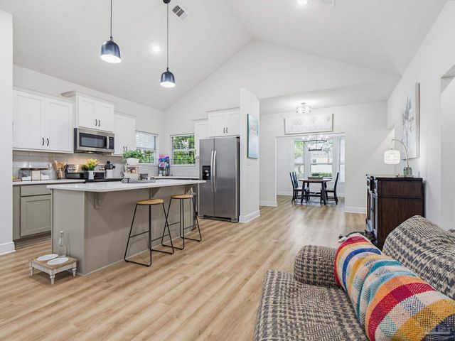 5821 Creek Station Dr, Pensacola, FL 32504
