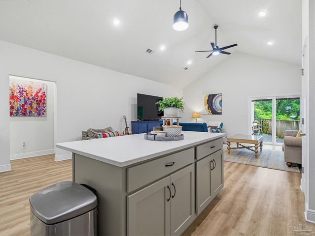 5821 Creek Station Dr, Pensacola, FL 32504