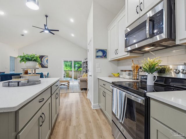 5821 Creek Station Dr, Pensacola, FL 32504