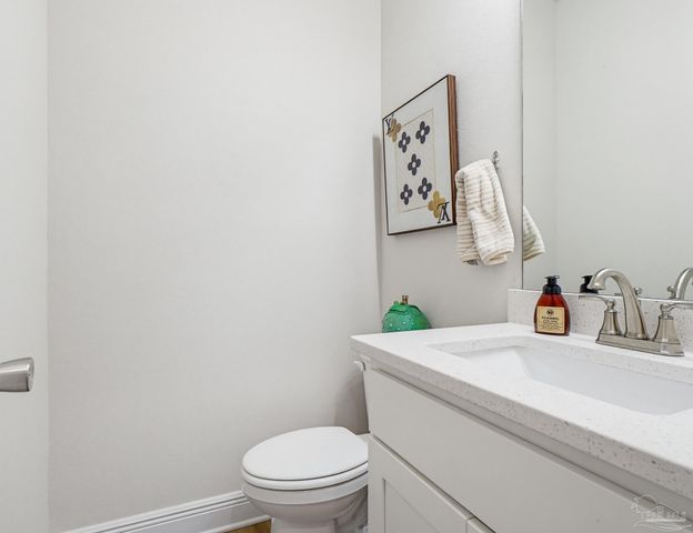 5821 Creek Station Dr, Pensacola, FL 32504