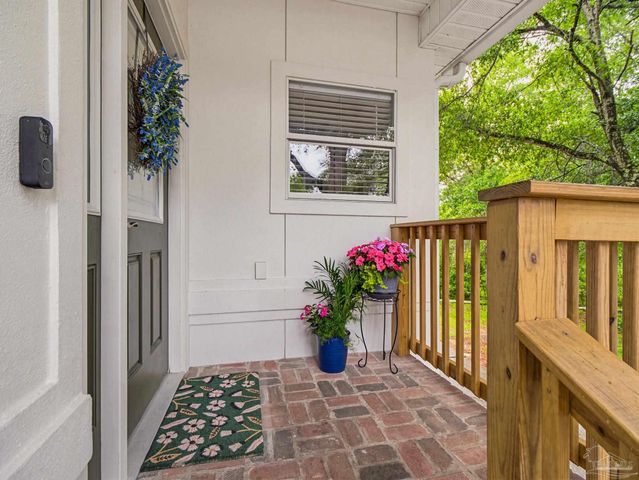 5821 Creek Station Dr, Pensacola, FL 32504