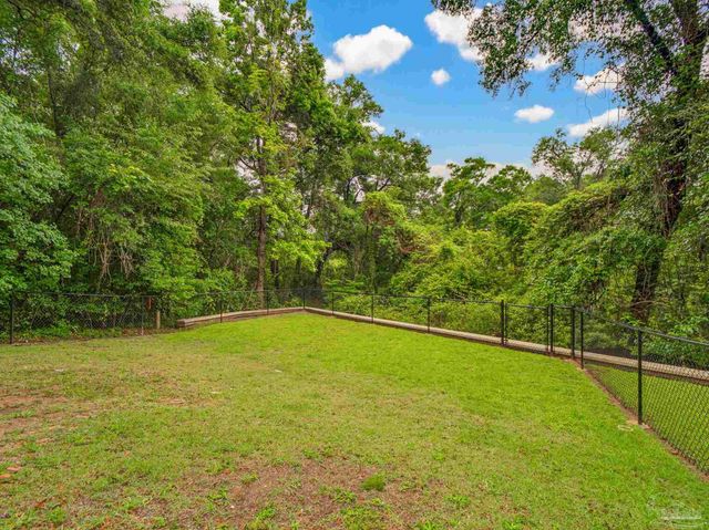 5821 Creek Station Dr, Pensacola, FL 32504