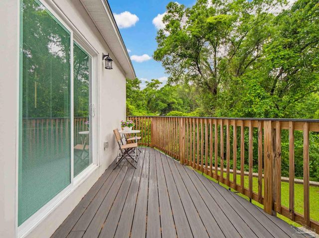 5821 Creek Station Dr, Pensacola, FL 32504