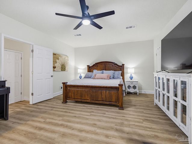 5821 Creek Station Dr, Pensacola, FL 32504