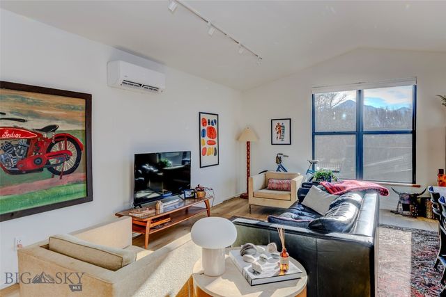 315 S D Street, Livingston, MT 59047