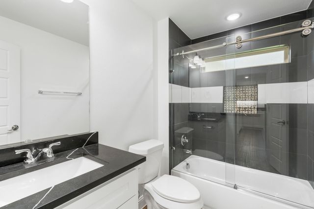 825 Apache Trace, Grand Prairie, TX 75051