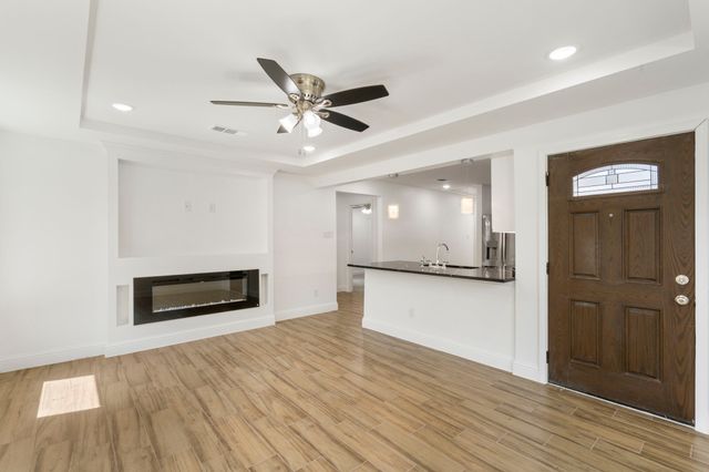 825 Apache Trace, Grand Prairie, TX 75051