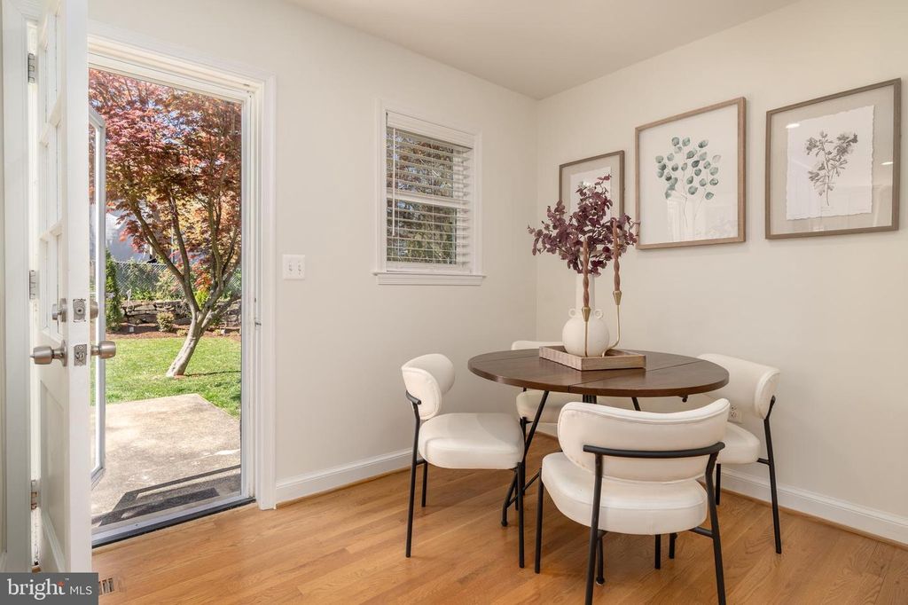 Image 14 of property listing at 1807 AUGUST DR, Silver Spring, MD 20902