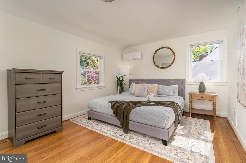 Image 20 of property listing at 1807 AUGUST DR, Silver Spring, MD 20902