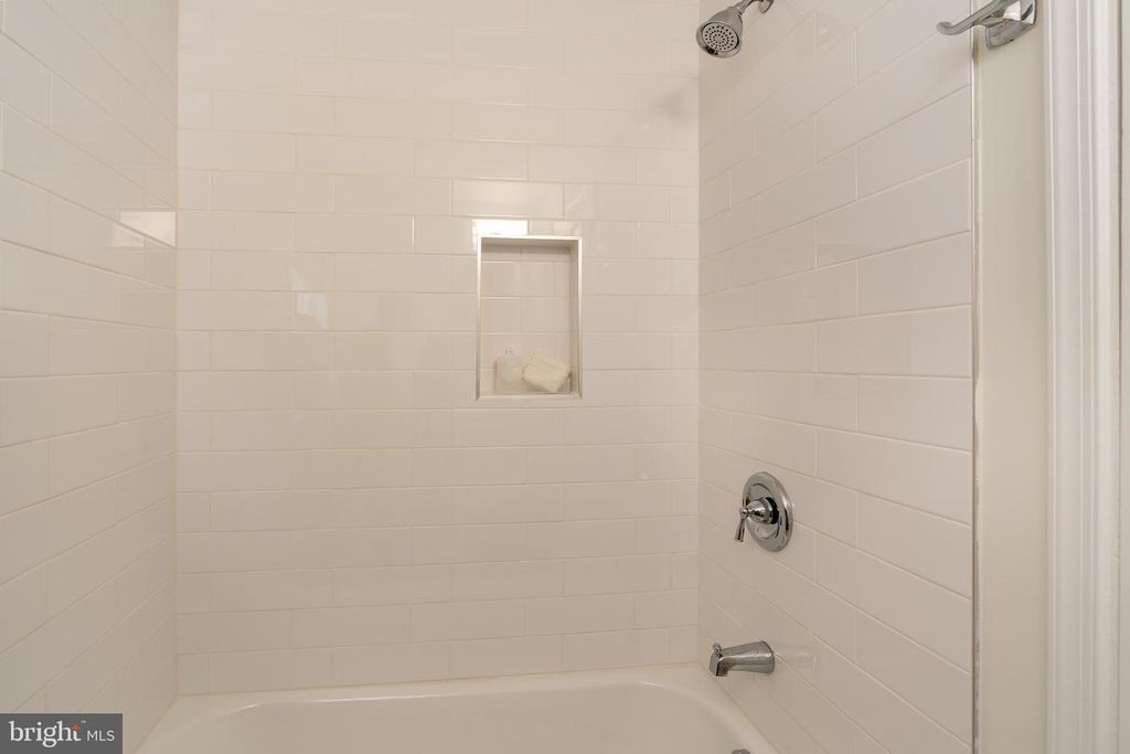 Image 28 of property listing at 1807 AUGUST DR, Silver Spring, MD 20902