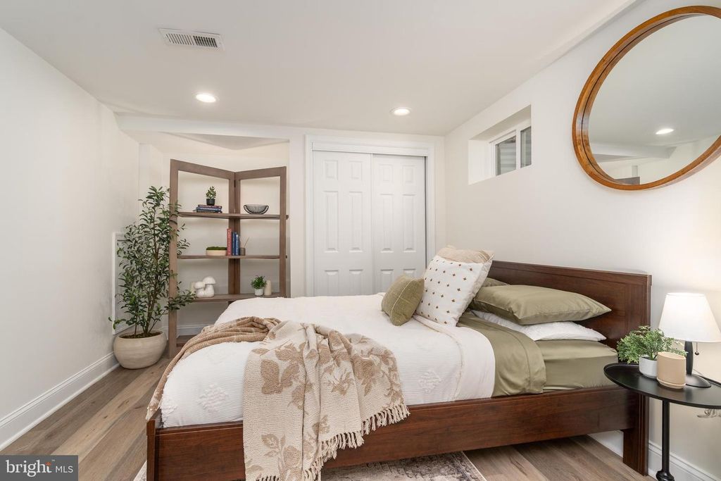 Image 38 of property listing at 1807 AUGUST DR, Silver Spring, MD 20902