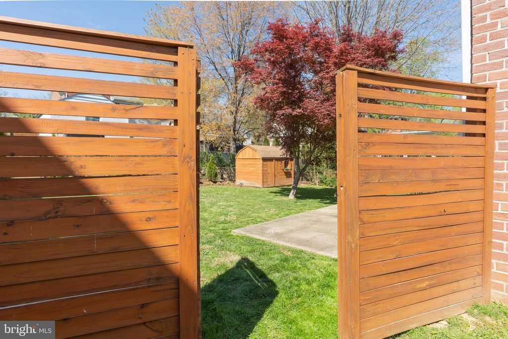 Image 40 of property listing at 1807 AUGUST DR, Silver Spring, MD 20902