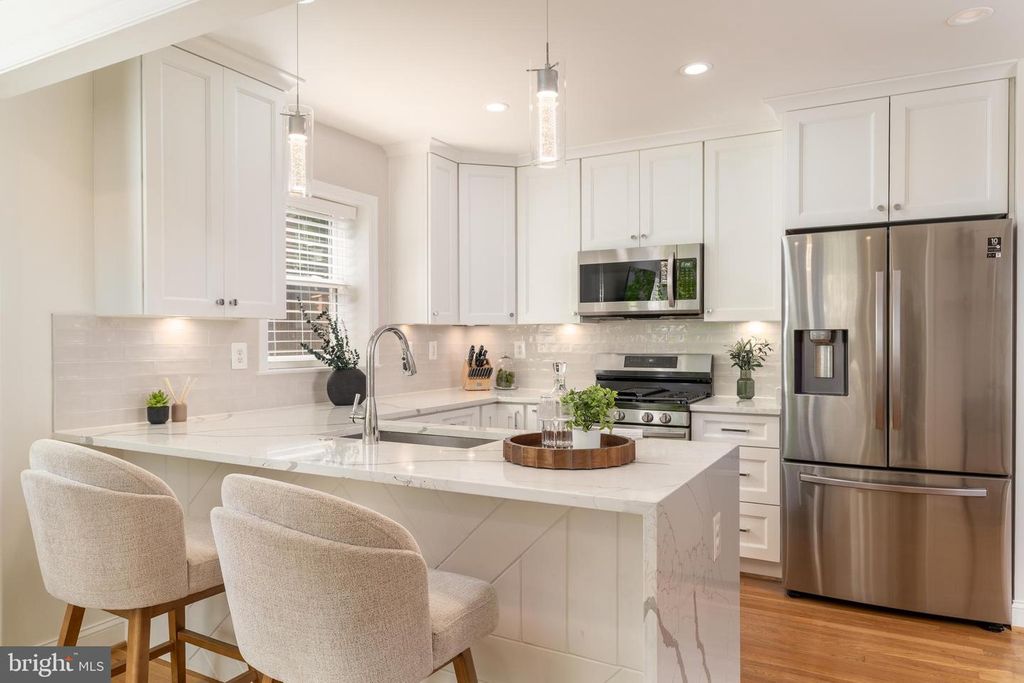 Image 9 of property listing at 1807 AUGUST DR, Silver Spring, MD 20902