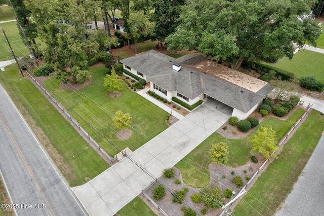 509 W Nash Street, Elm City, NC 27822