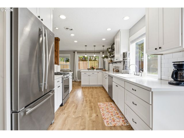 12650 Sw KATHERINE St, Tigard, OR 97223