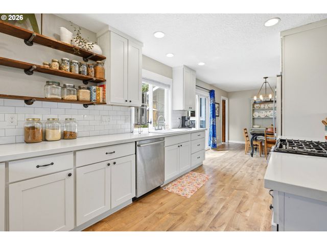 12650 Sw KATHERINE St, Tigard, OR 97223