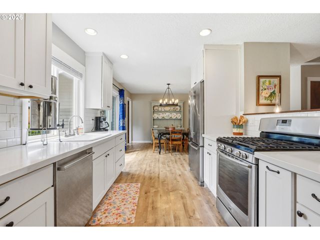 12650 Sw KATHERINE St, Tigard, OR 97223