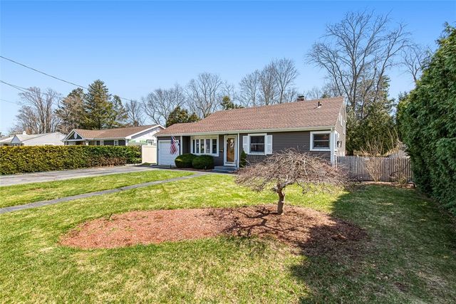 26 Manning Drive, East Providence, RI 02915