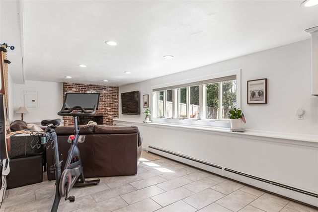 26 Manning Drive, East Providence, RI 02915