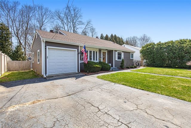 26 Manning Drive, East Providence, RI 02915