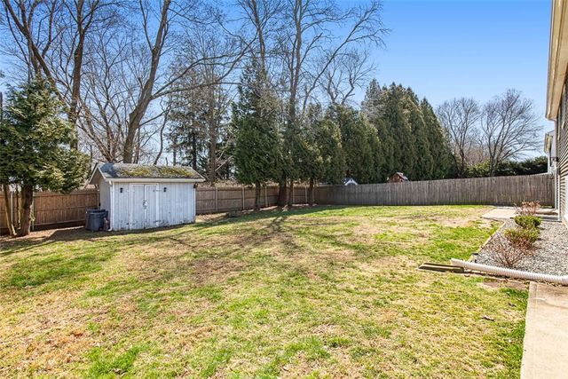 26 Manning Drive, East Providence, RI 02915