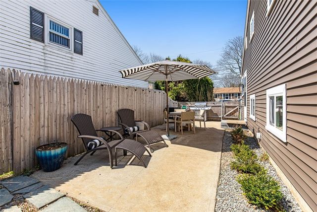 26 Manning Drive, East Providence, RI 02915