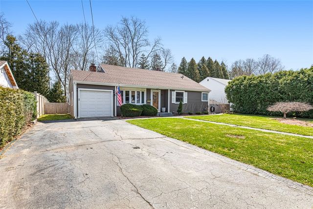 26 Manning Drive, East Providence, RI 02915