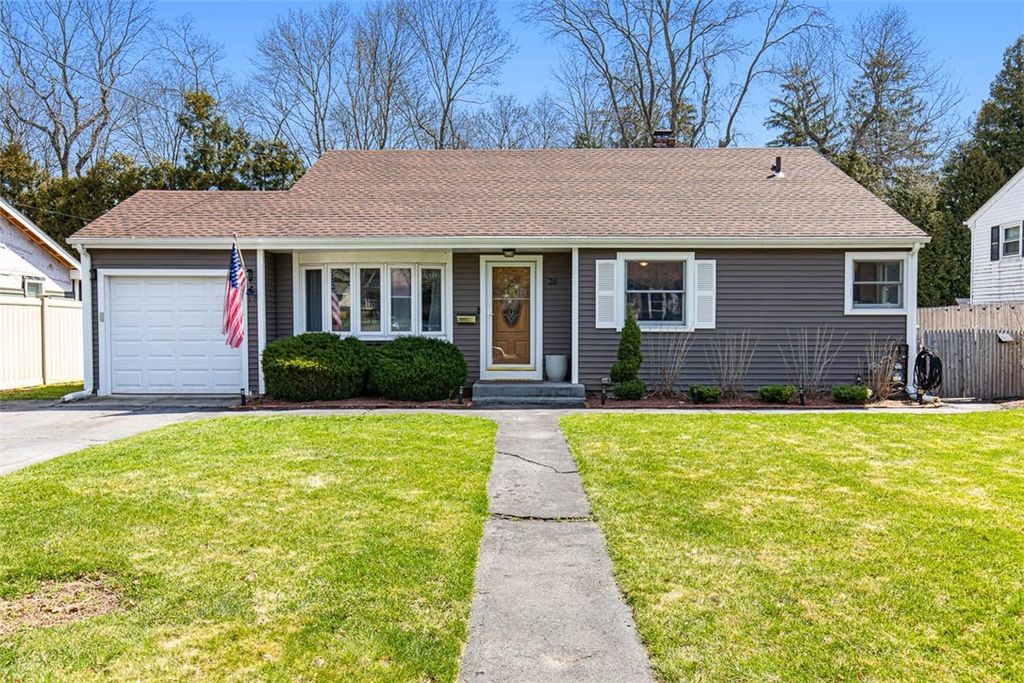 26 Manning Drive, East Providence, RI 02915