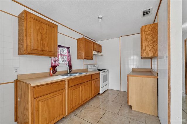 4006 N Salinas Street, Edinburg, TX 78541
