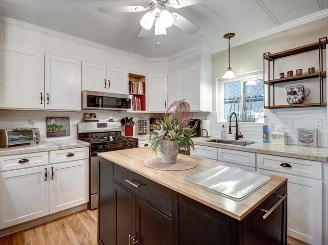 38703 Desert Greens Drive E, Palm Desert, CA 92260