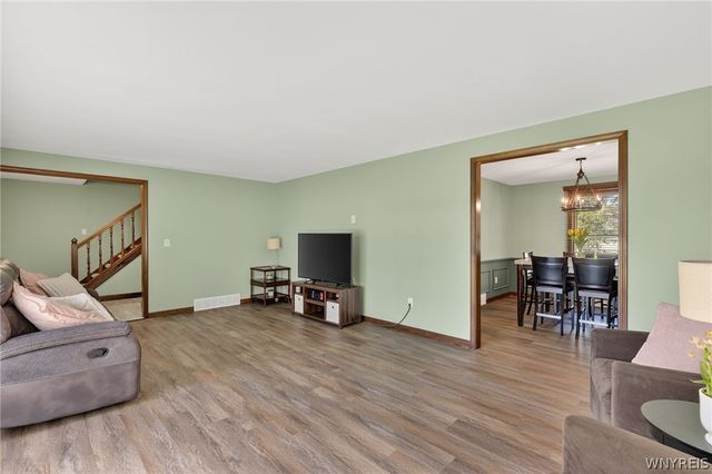 130 Paradise Road, Amherst, NY 14051