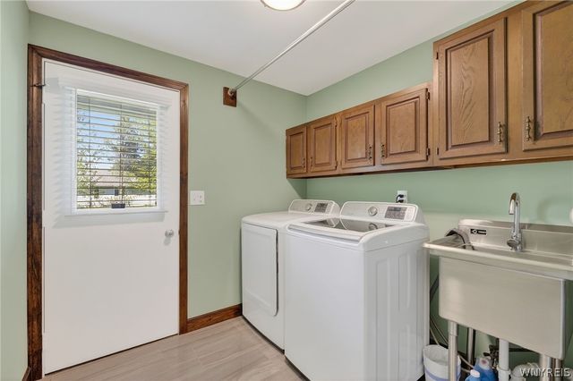 130 Paradise Road, Amherst, NY 14051
