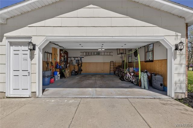 130 Paradise Road, Amherst, NY 14051