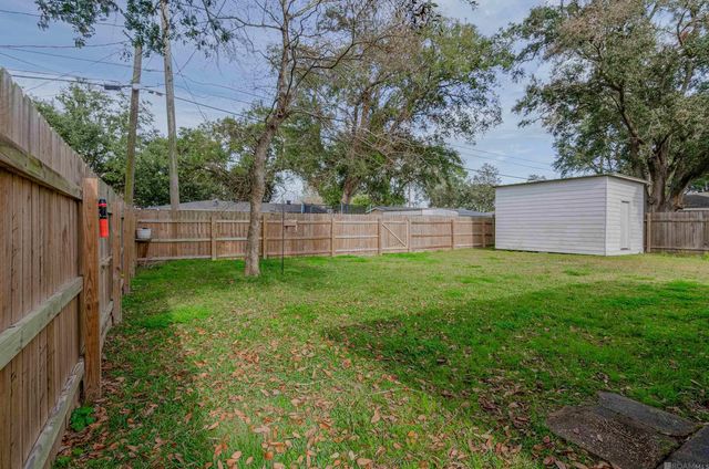59156 Maple St, Plaquemine, LA 70764