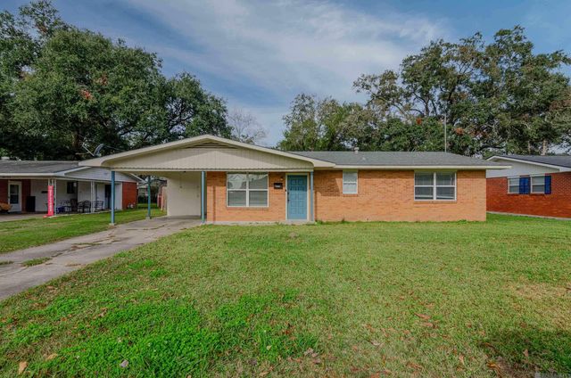 59156 Maple St, Plaquemine, LA 70764