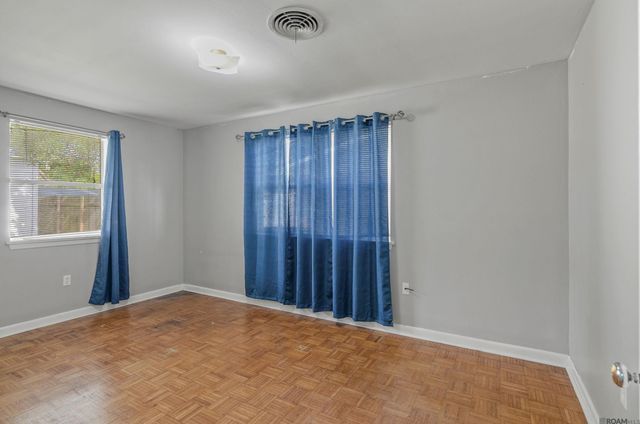 59156 Maple St, Plaquemine, LA 70764