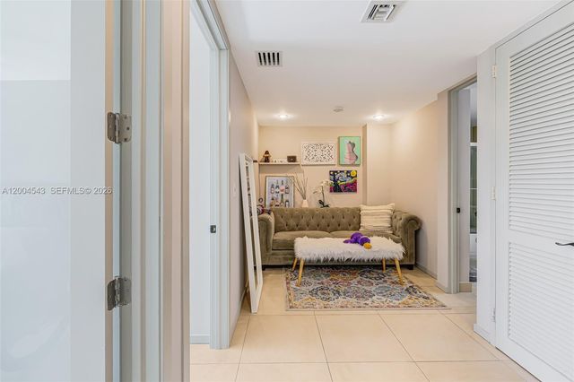 5055 Collins Ave 3K, Miami Beach, FL 33140