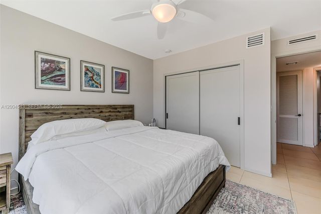 5055 Collins Ave 3K, Miami Beach, FL 33140