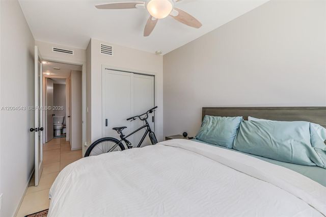 5055 Collins Ave 3K, Miami Beach, FL 33140