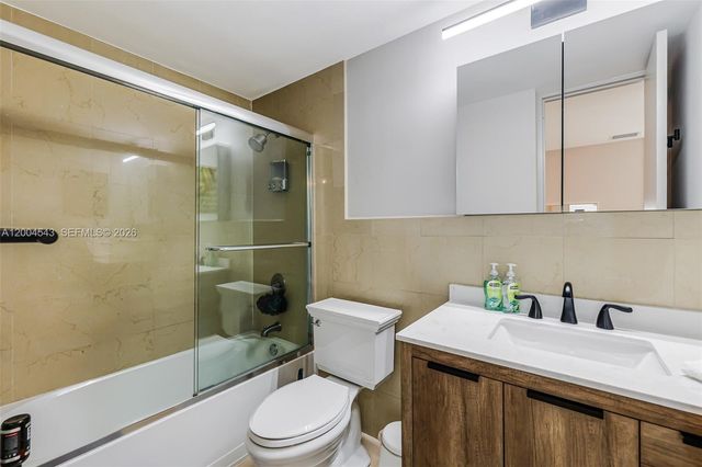 5055 Collins Ave 3K, Miami Beach, FL 33140