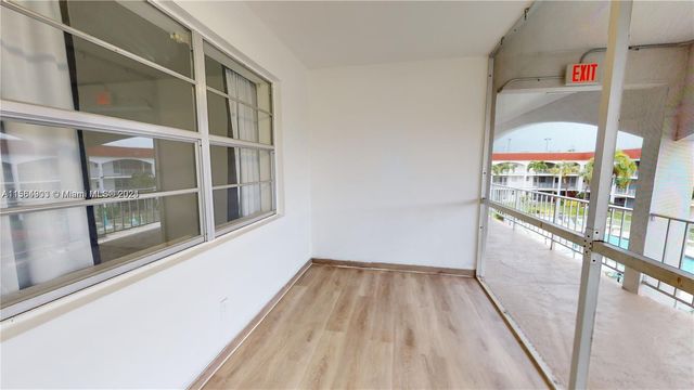 580 Egret Dr 302, Hallandale Beach, FL 33009