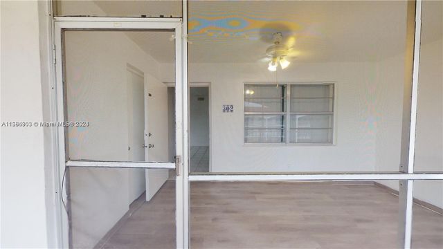 580 Egret Dr 302, Hallandale Beach, FL 33009