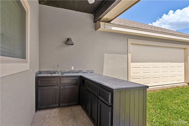 13517 N 34th Street, Edinburg, TX 78541