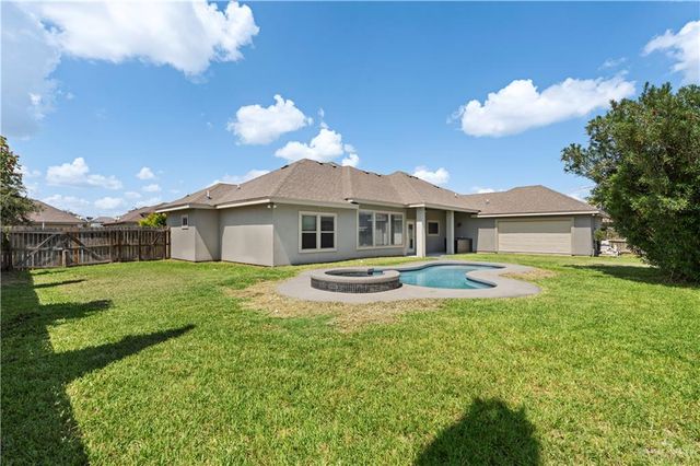 13517 N 34th Street, Edinburg, TX 78541