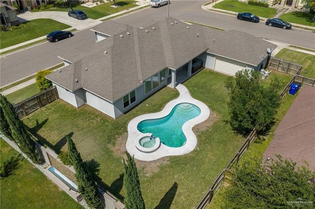 13517 N 34th Street, Edinburg, TX 78541